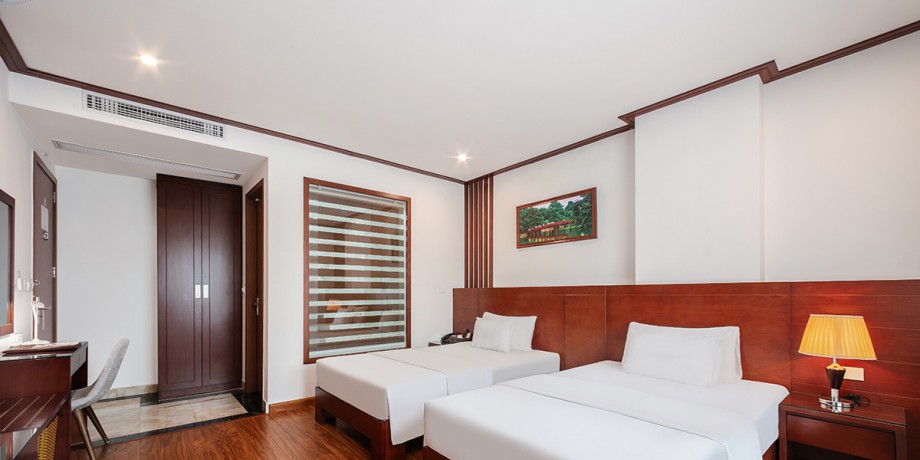 sangtrong1203 (2).jpg